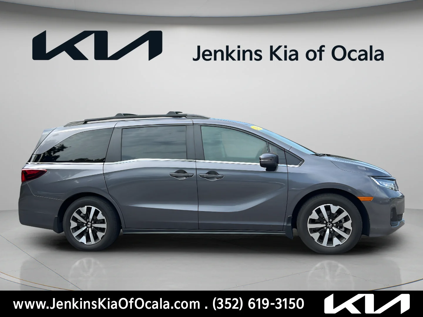 Used 2025 Gray Honda EX-L image 2