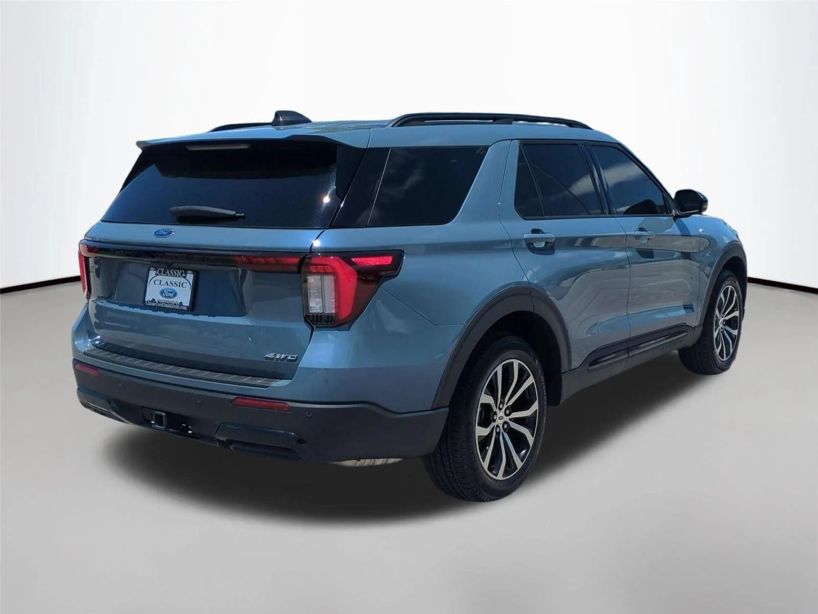 Used 2025 Vapor Blue Ford ST-Line image 5