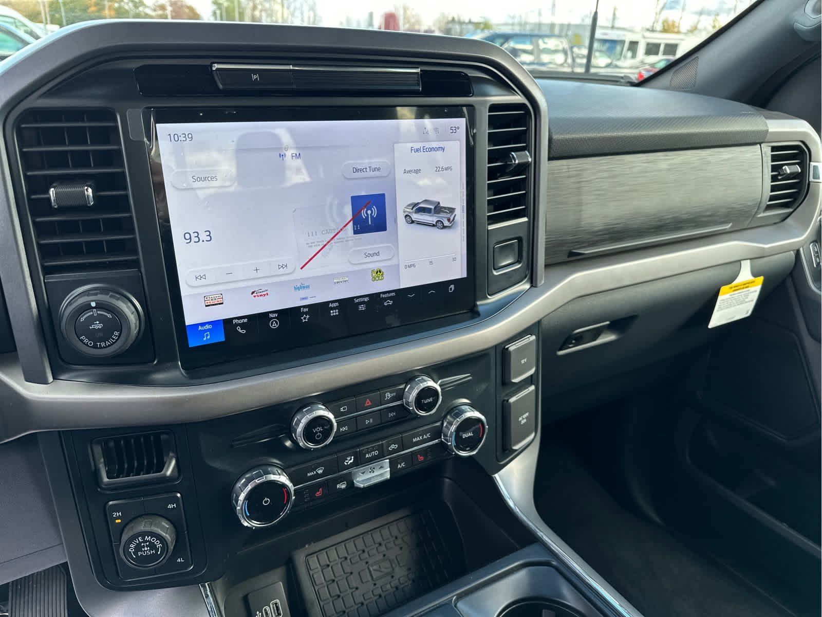 2025 Ford F-150 XLT - Photo 13