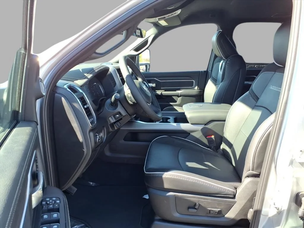 2026 RAM 2500 Laramie - Photo 20