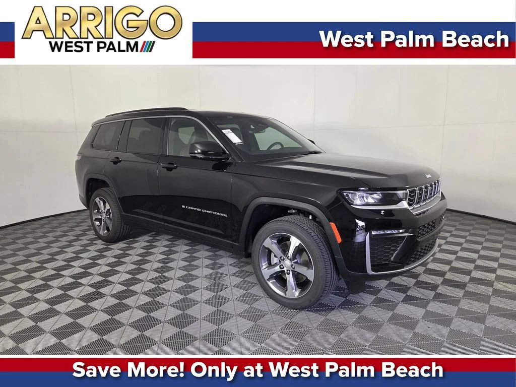 New 2026 Diamond Black Crystal Pearl-Coat Exterior Paint Jeep Limited image 1