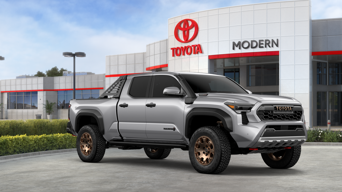 New 2025 Celestial Silver M Toyota Trailhunter image 99
