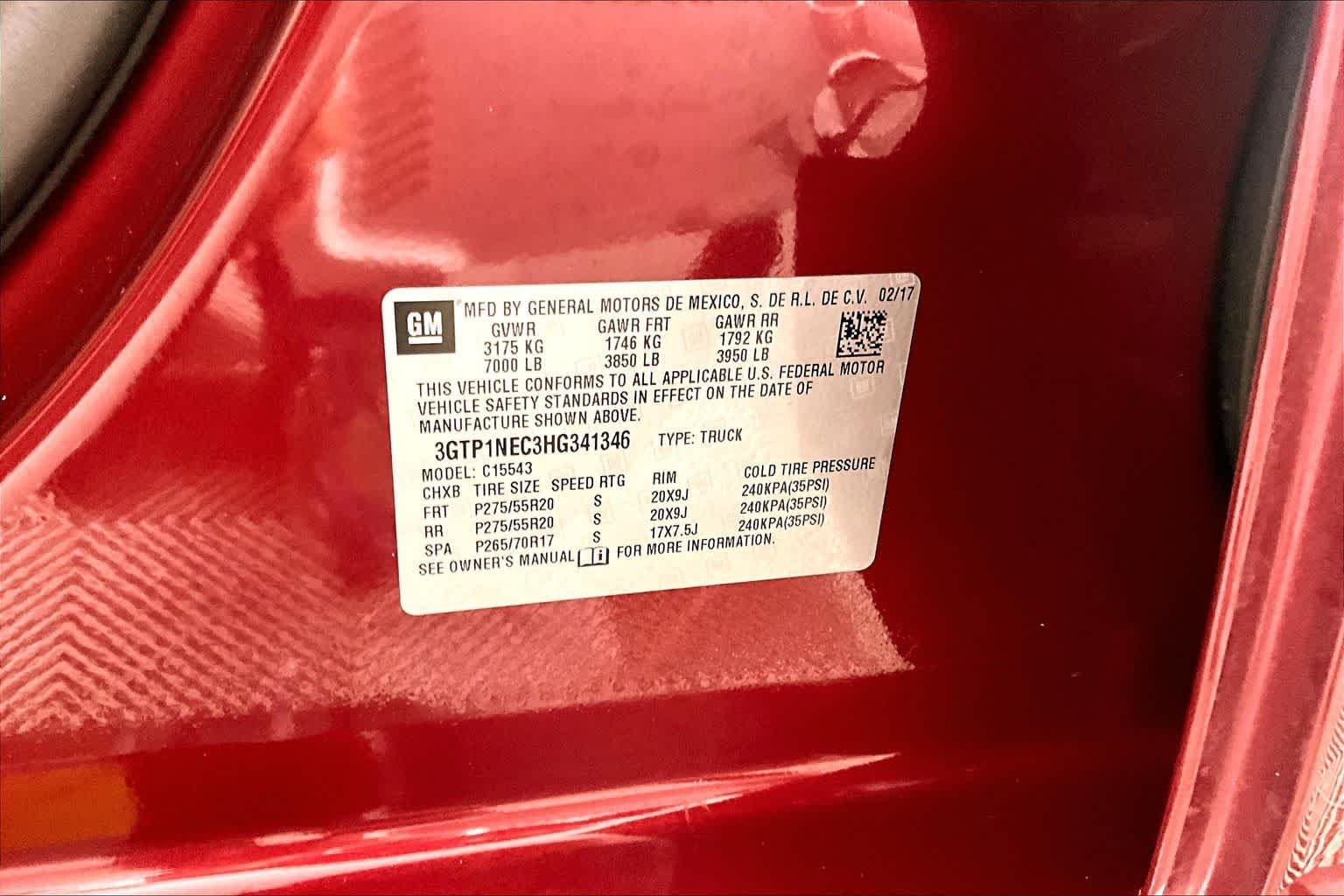 Used 2017 CRIMSON RED TINTCOAT GMC SLT image 32
