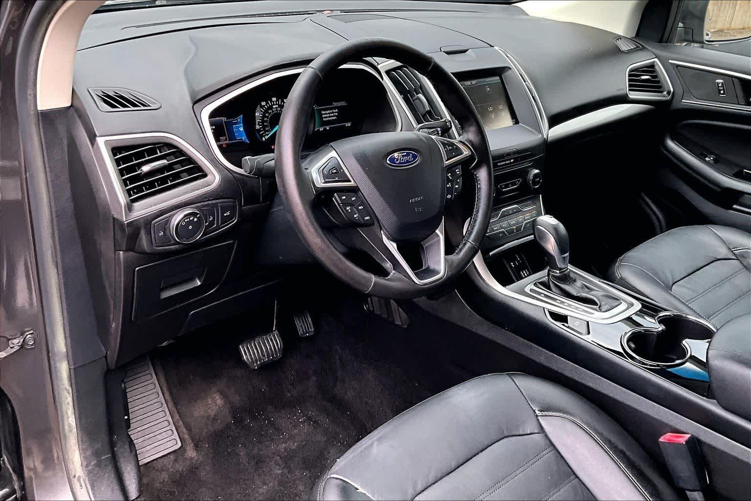 Used 2015 Magnetic Metallic Ford SEL image 20
