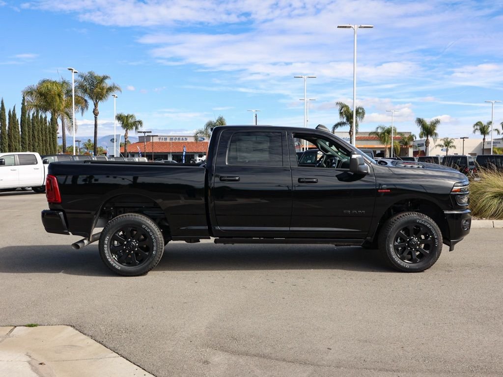 New 2026 Diamond Black Crystal Pearl-Coat Exterior Paint RAM Laramie image 2