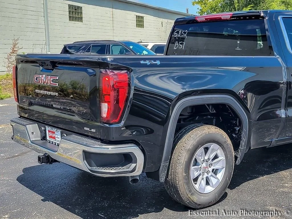 2026 GMC Sierra 1500 SLE - Photo 8