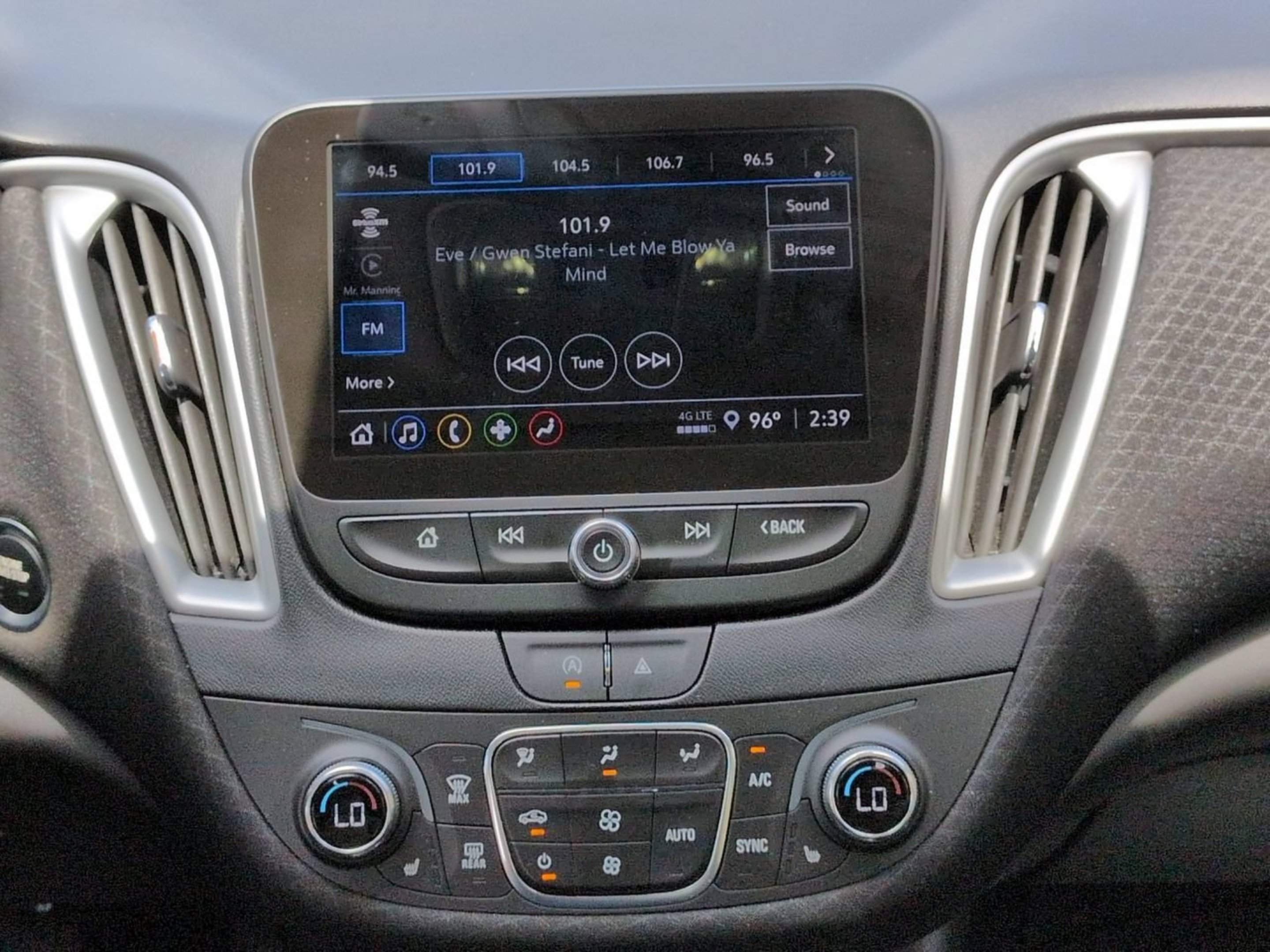 Used 2024 Sterling Gray Metallic Chevrolet LT image 18