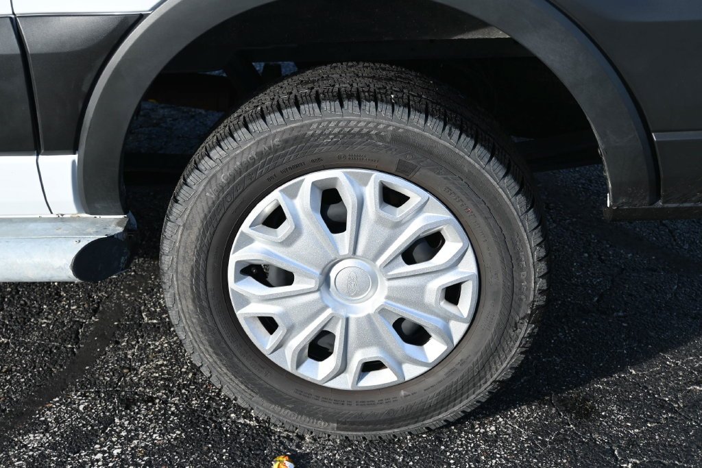 Used 2025 Oxford White Ford Base image 13