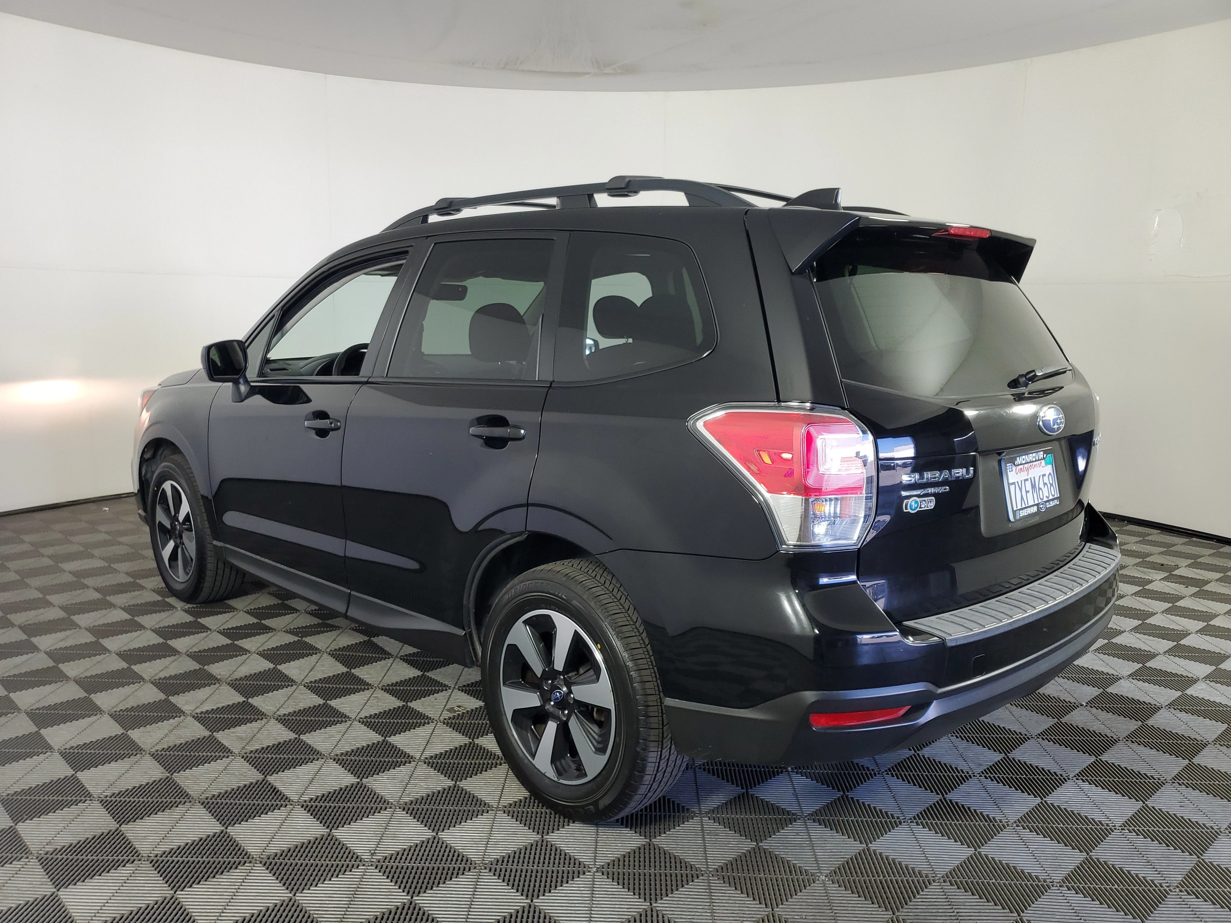 Used 2017 Crystal Black Silica Subaru Premium image 6