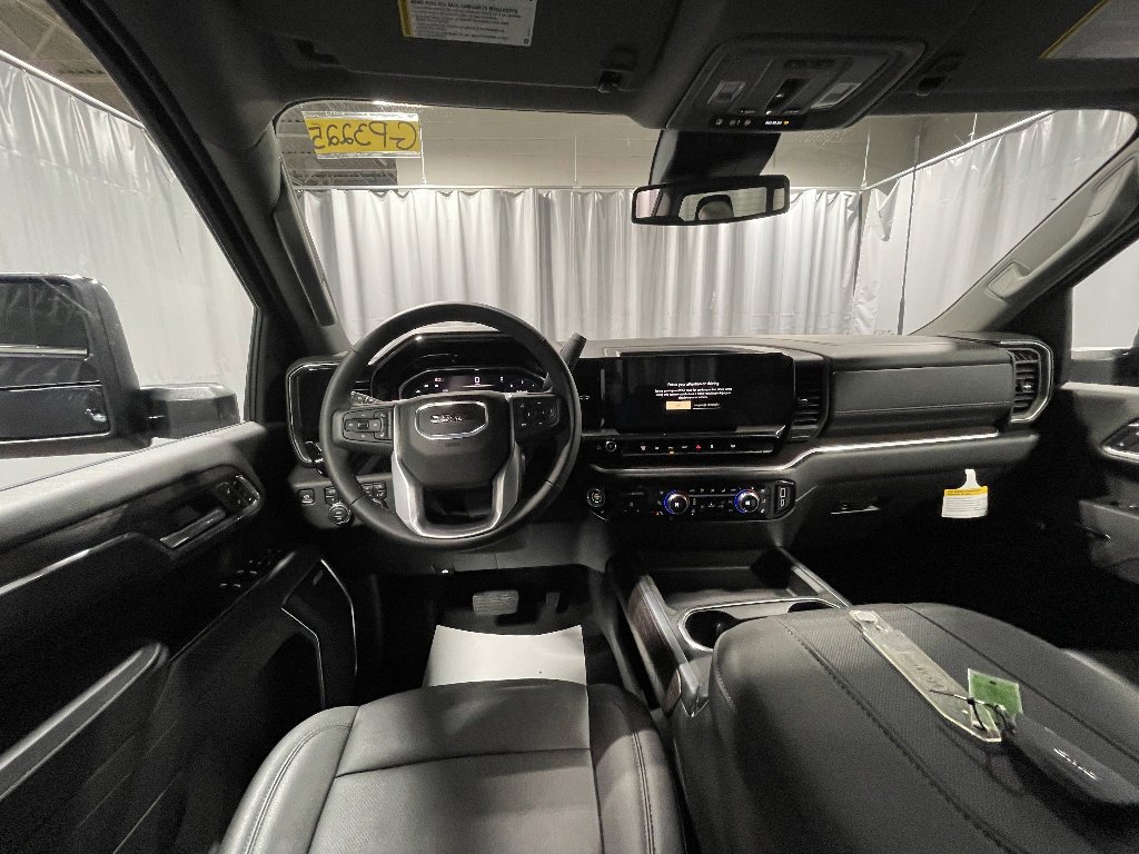 2025 GMC Sierra 2500HD SLT - Photo 23