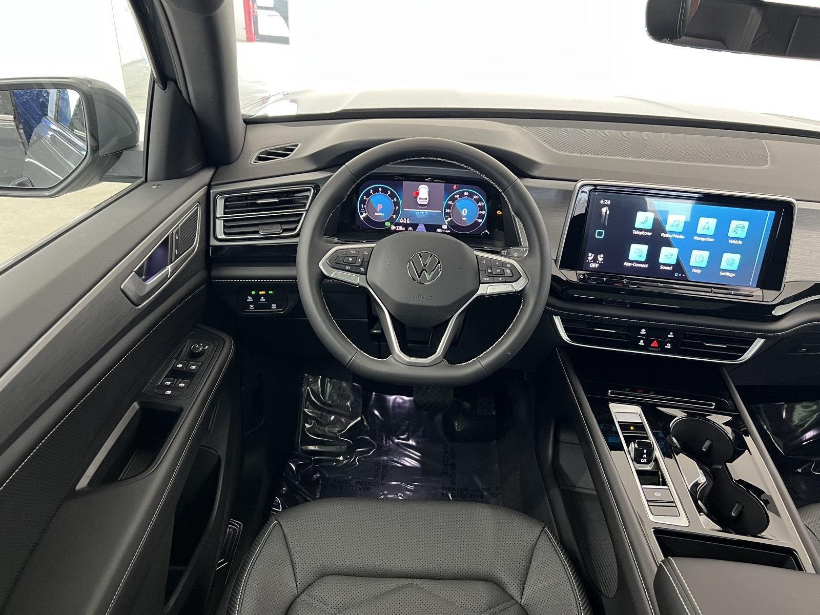 New 2026 pure gray Volkswagen 2.0T SE w/Technology image 27