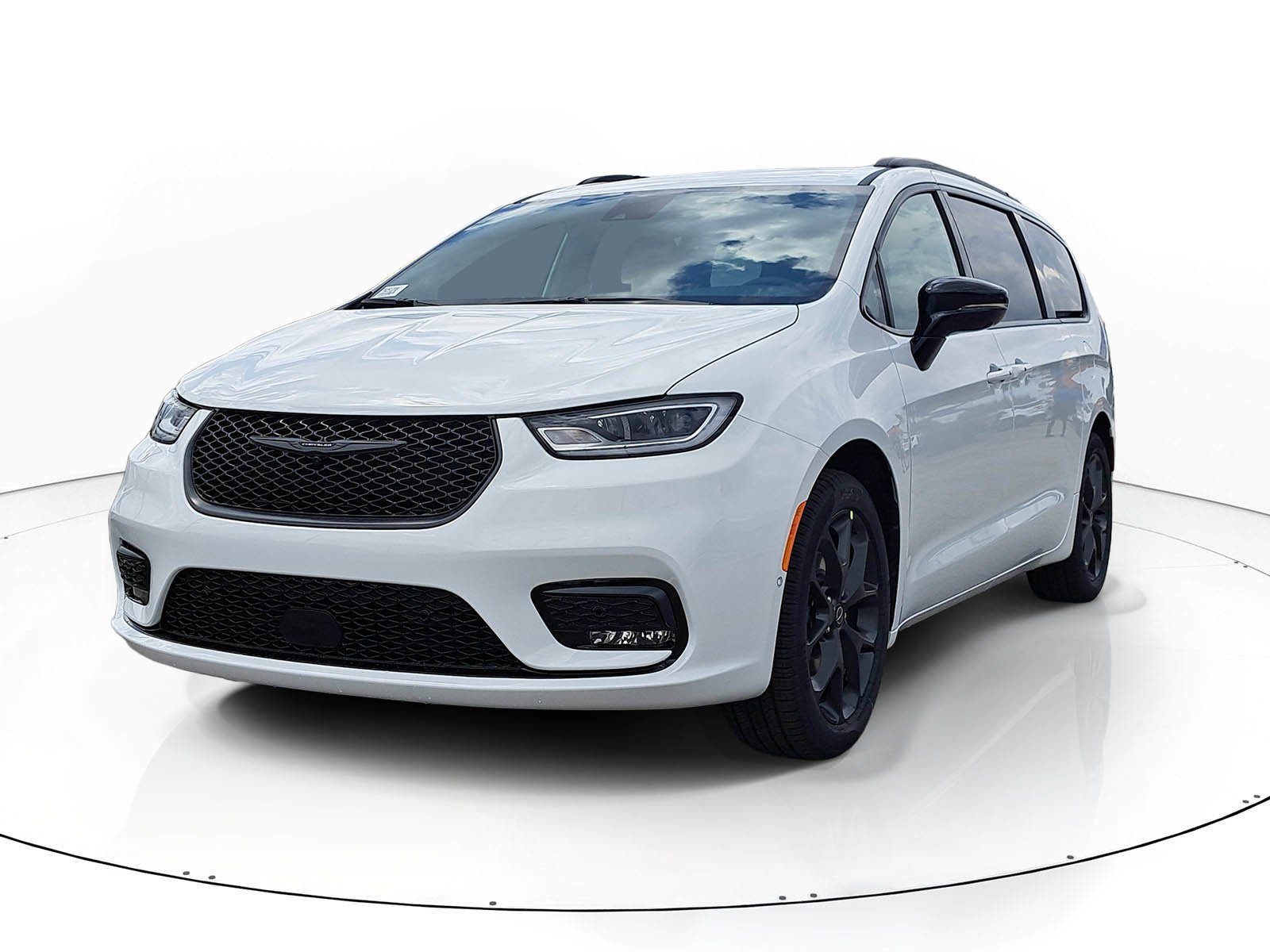 New 2026 Bright White Clear-Coat Exterior Paint Chrysler Select image 1