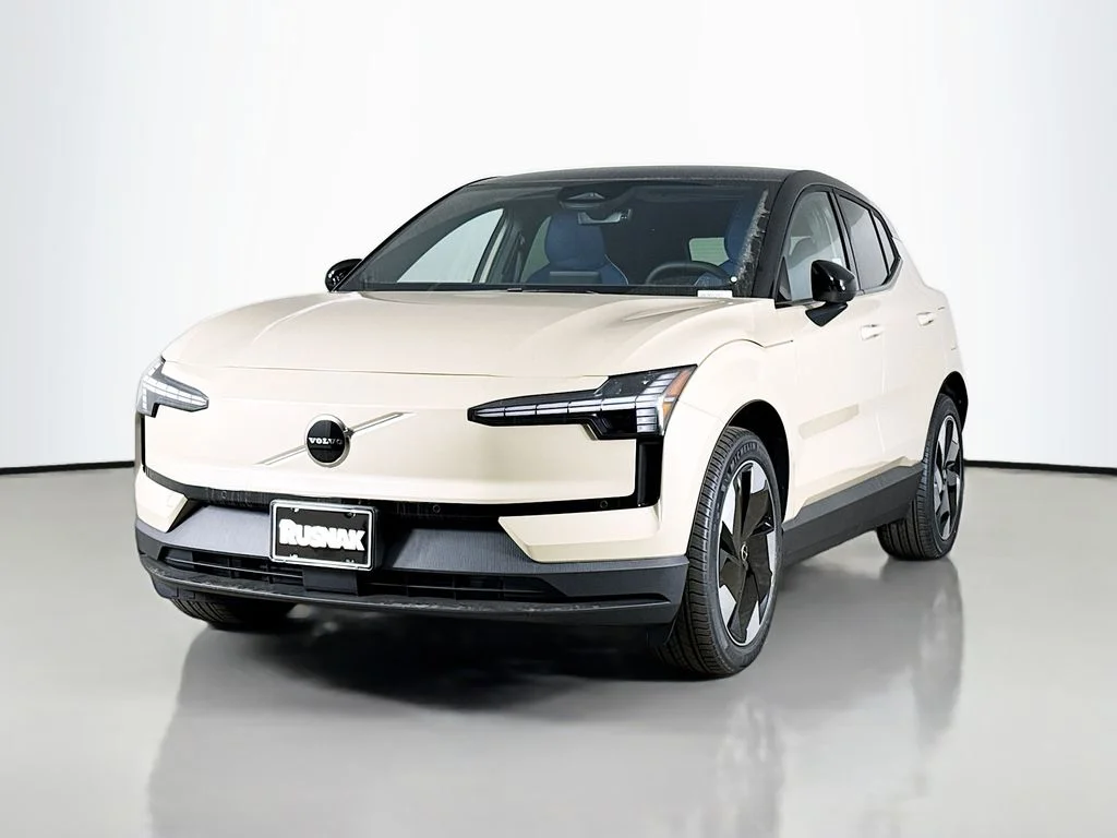 New 2026  Volvo Twin Motor Performance Plus image 3