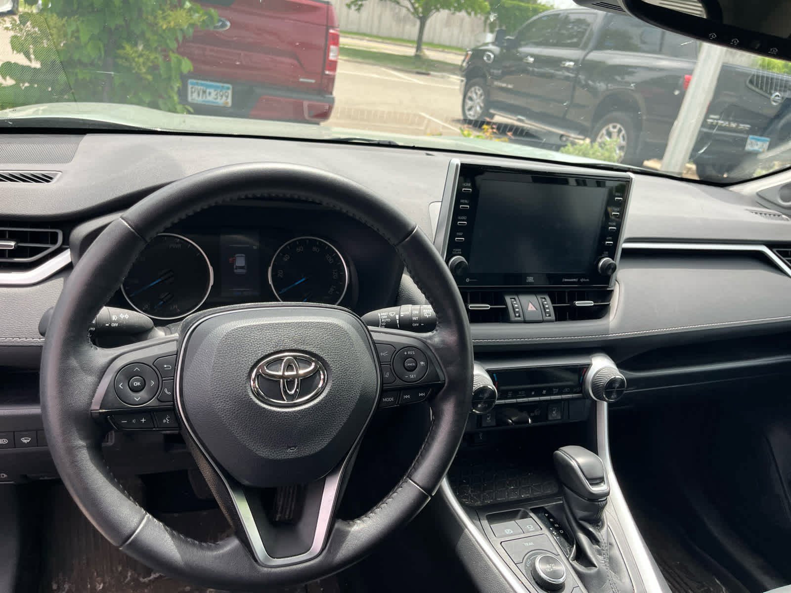 Certified Used 2022 Lunar Rock Toyota Hybrid XLE Premium image 9