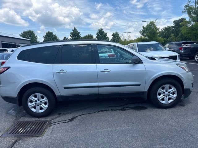 Used 2016 Silver Chevrolet LS image 6