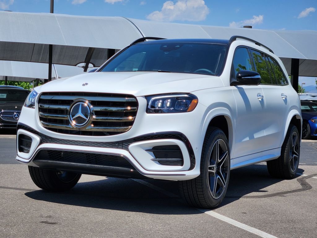 New 2026 MANUFAKTUR Signature Moonlight White Magno Mercedes-Benz GLS 450 4MATIC® image 4