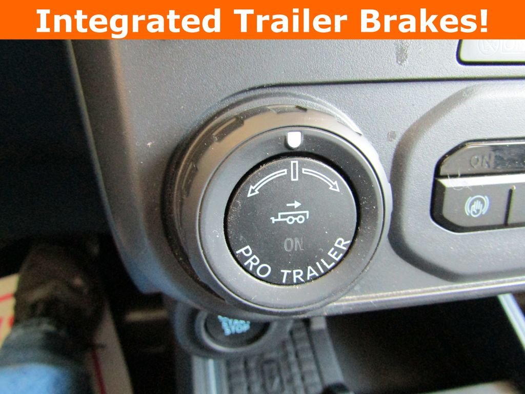 Used 2025 White Ford Lariat image 19