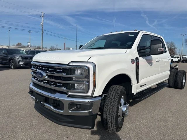 2026 Ford F-350 Super Duty Chassis Cab Lariat - Photo 26