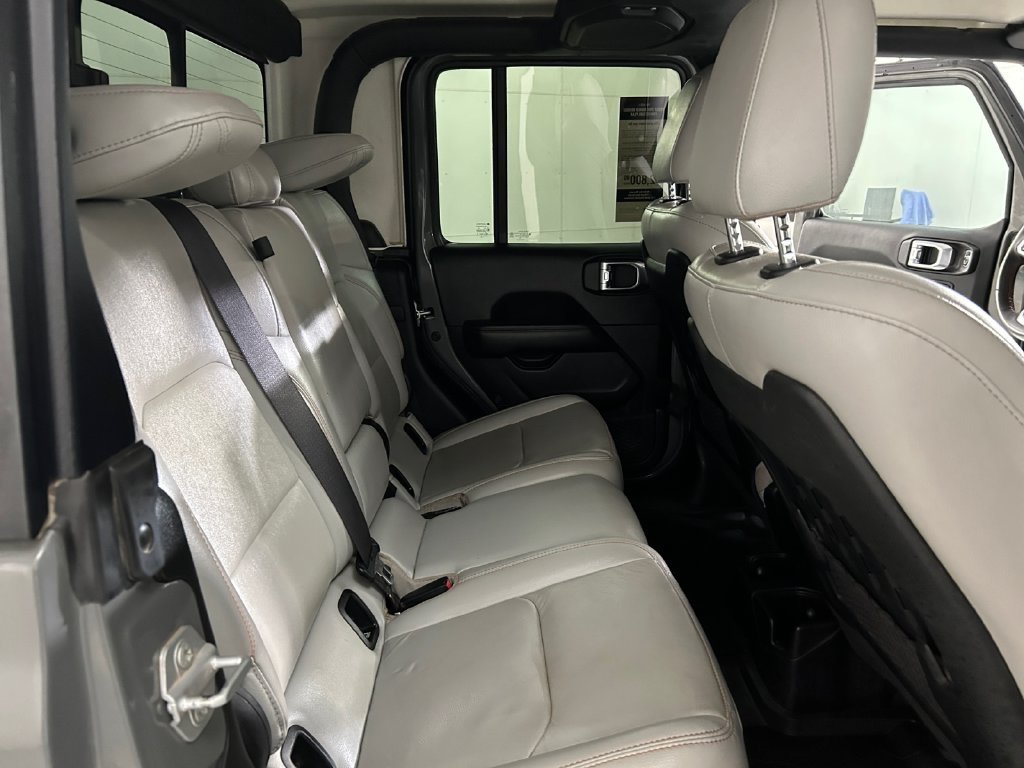 Used 2023 Gray Jeep Mojave image 17