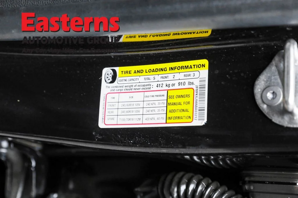 Used 2022 Black Ford SEL image 33