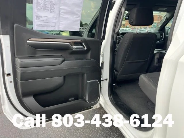 Used 2022 White Chevrolet LT Trail Boss image 9