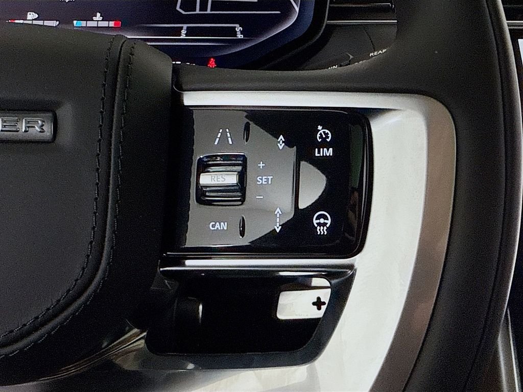 New 2026 Fuji White Land Rover SE image 12