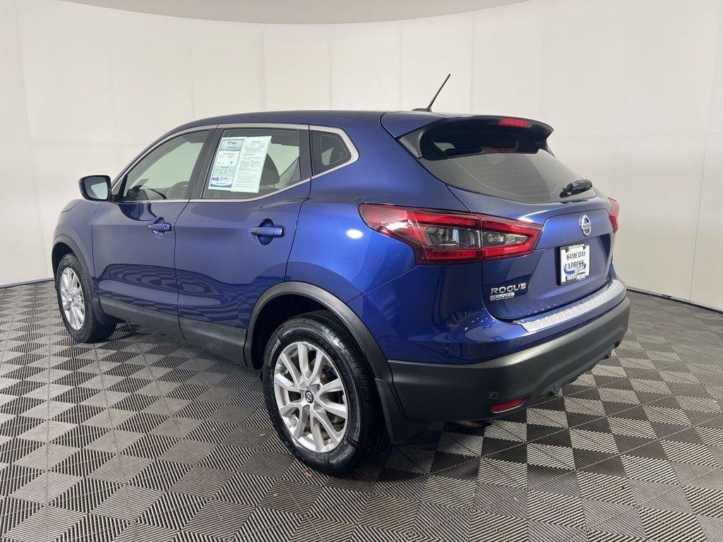 Used 2020 Caspian Blue Metallic Nissan S image 20