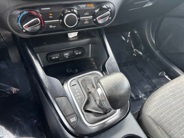 Used 2020 Black Kia S image 27