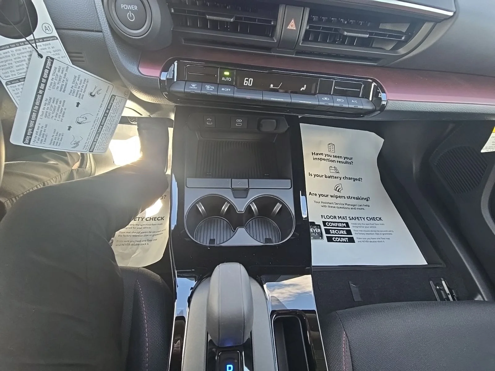 New 2025 Wind Chill Pearl Toyota SE image 17