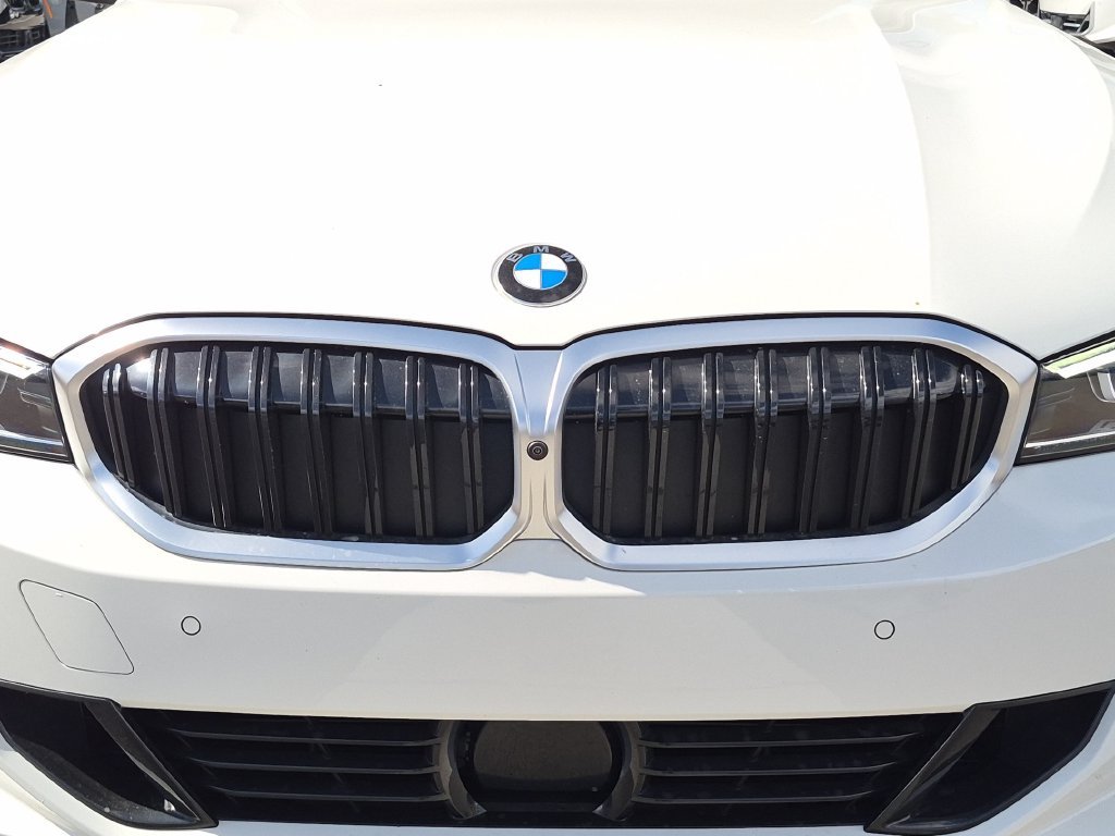 Used 2025 Alpine White BMW 330i image 35