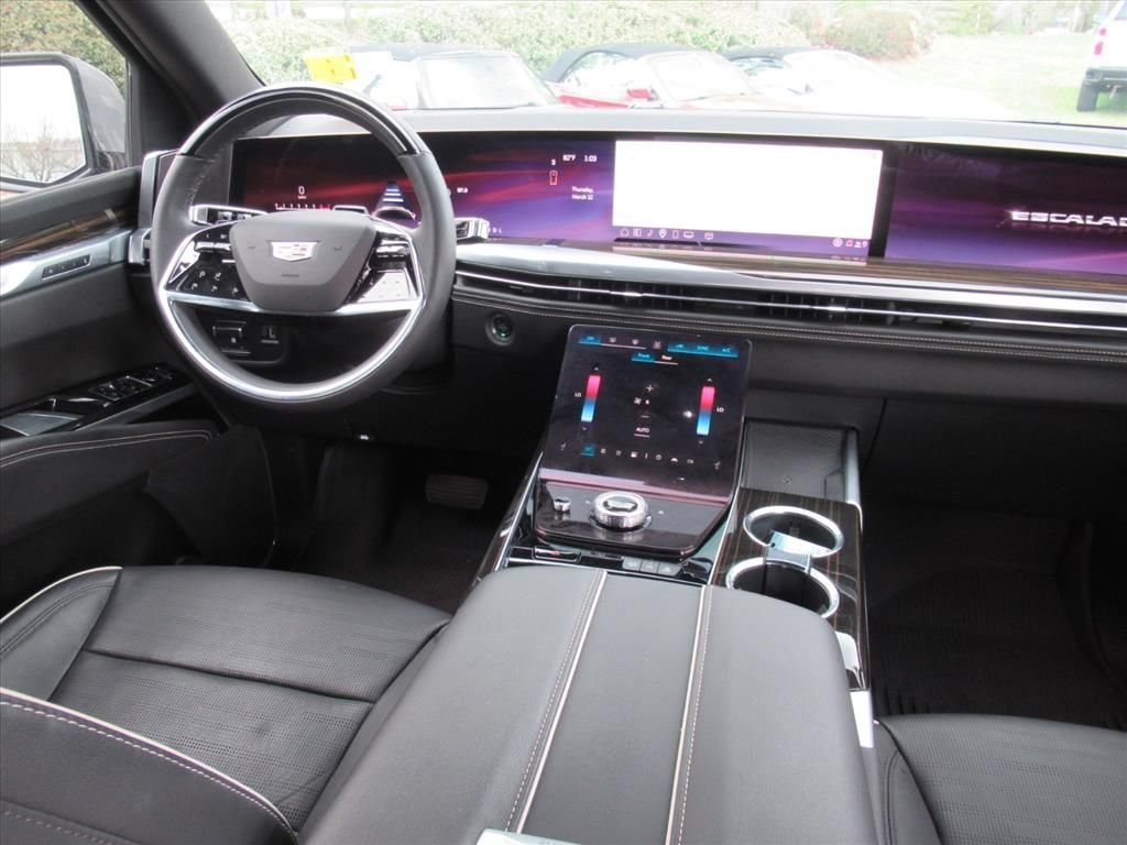 2025 Cadillac Escalade Premium Luxury - Photo 13