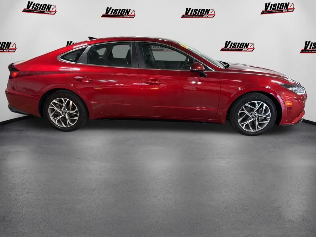Certified Used 2023 Red Hyundai SEL image 4