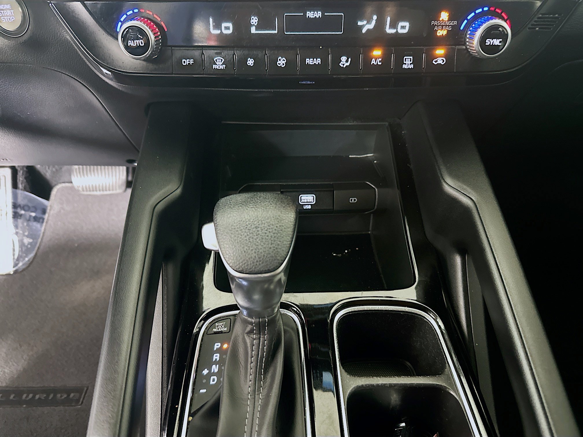 Used 2022 Gravity Grey Kia LX image 23