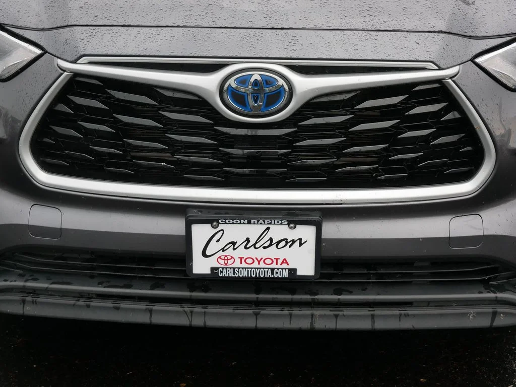 Used 2021 Gray Toyota XLE image 9