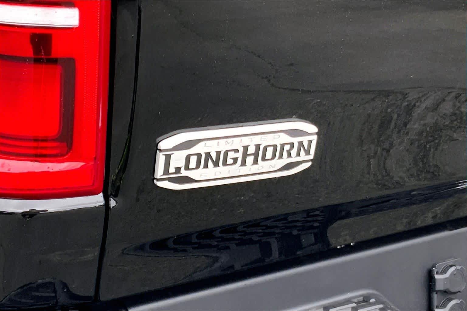 New 2026 Diamond Black Crystal Pearl-Coat Exterior Paint RAM Longhorn image 15