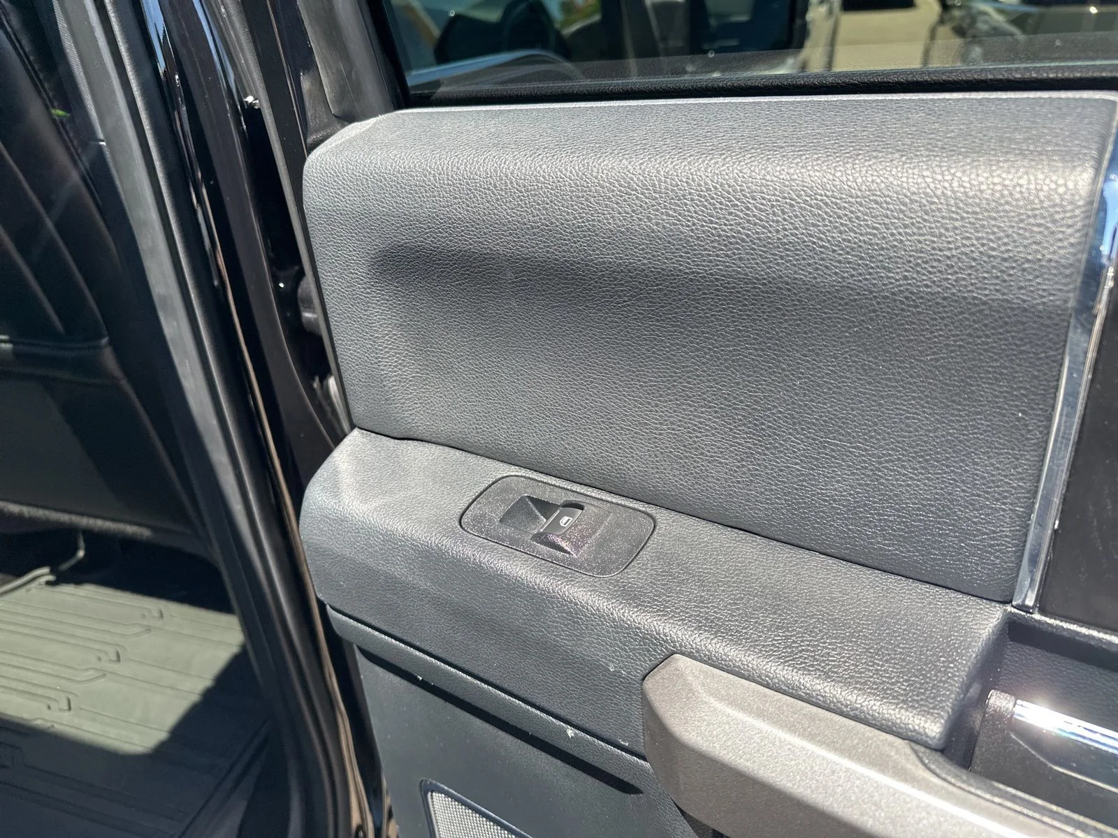 Used 2020 Black Ford Platinum image 39