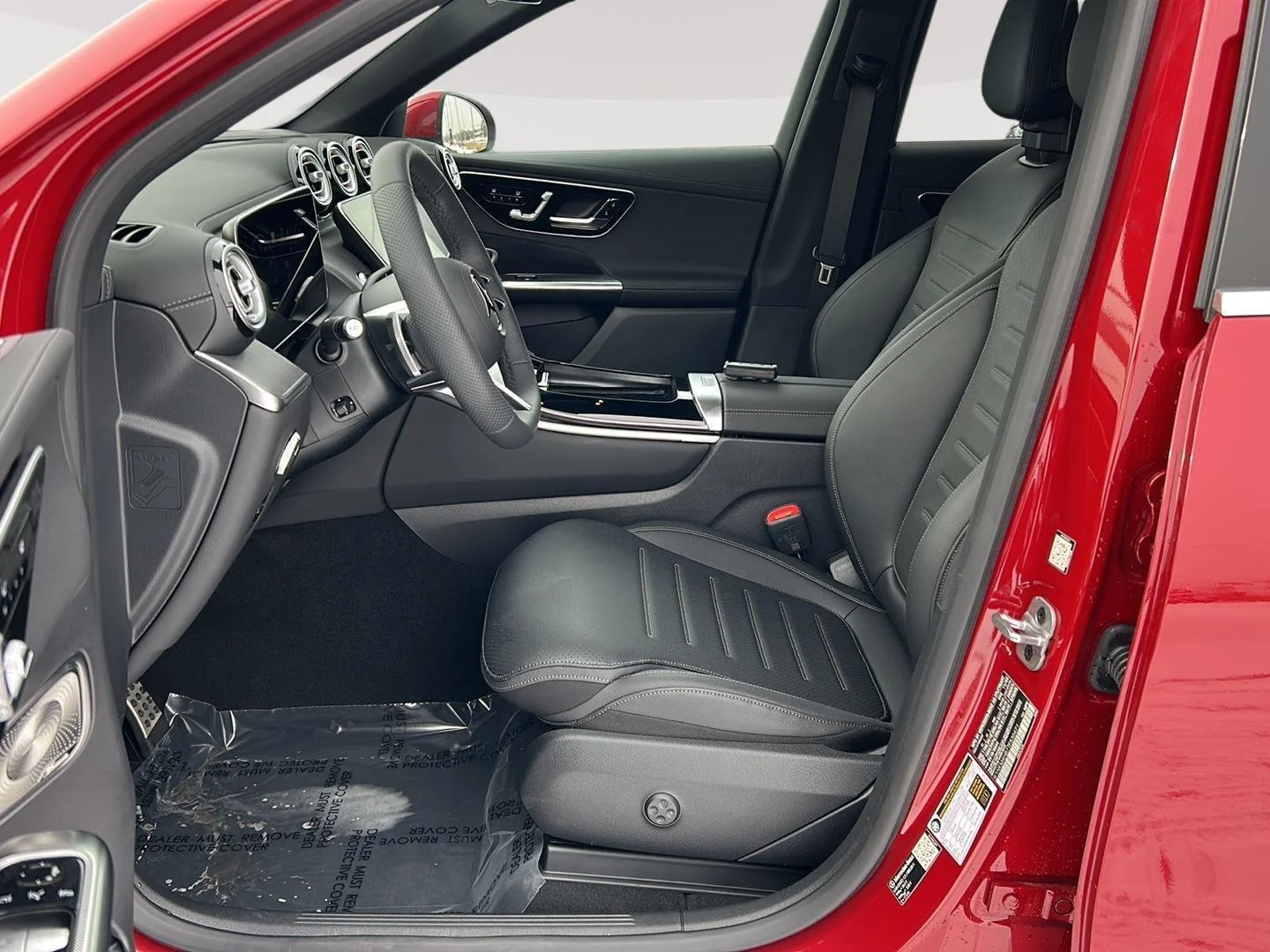 New 2026 MANUFAKTUR Patagonia Red Metallic Mercedes-Benz GLC 300 image 12