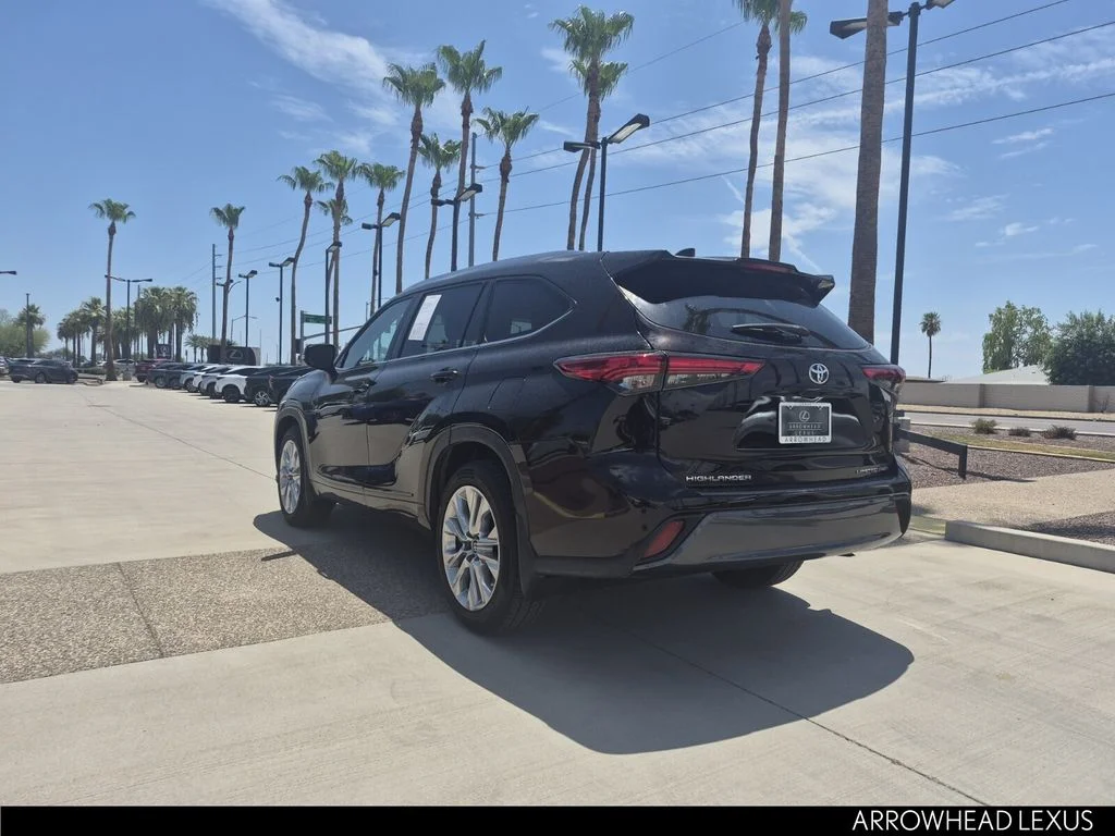 Used 2022 Gold Toyota Limited image 4