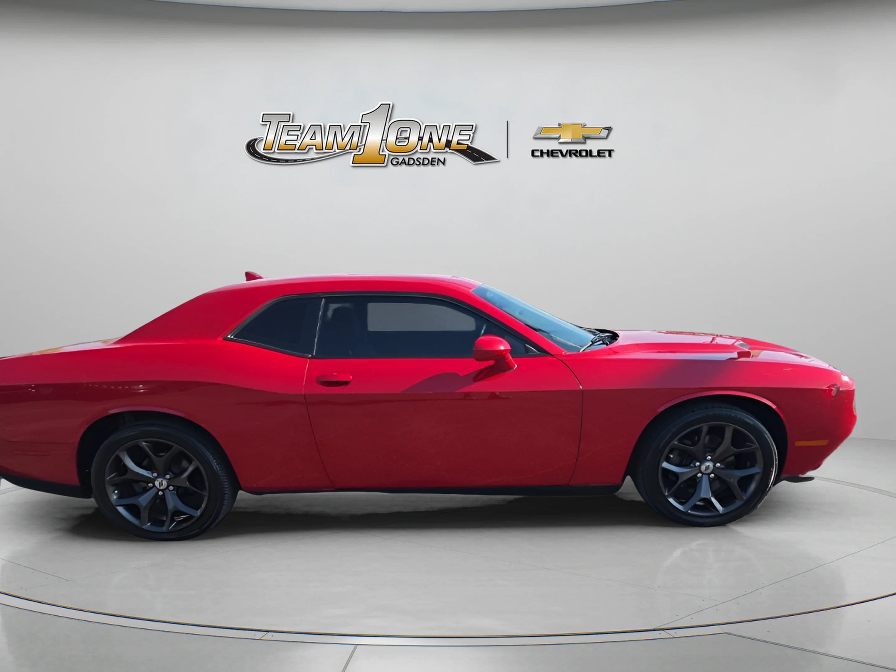 Used 2017 Red Dodge SXT Plus image 8