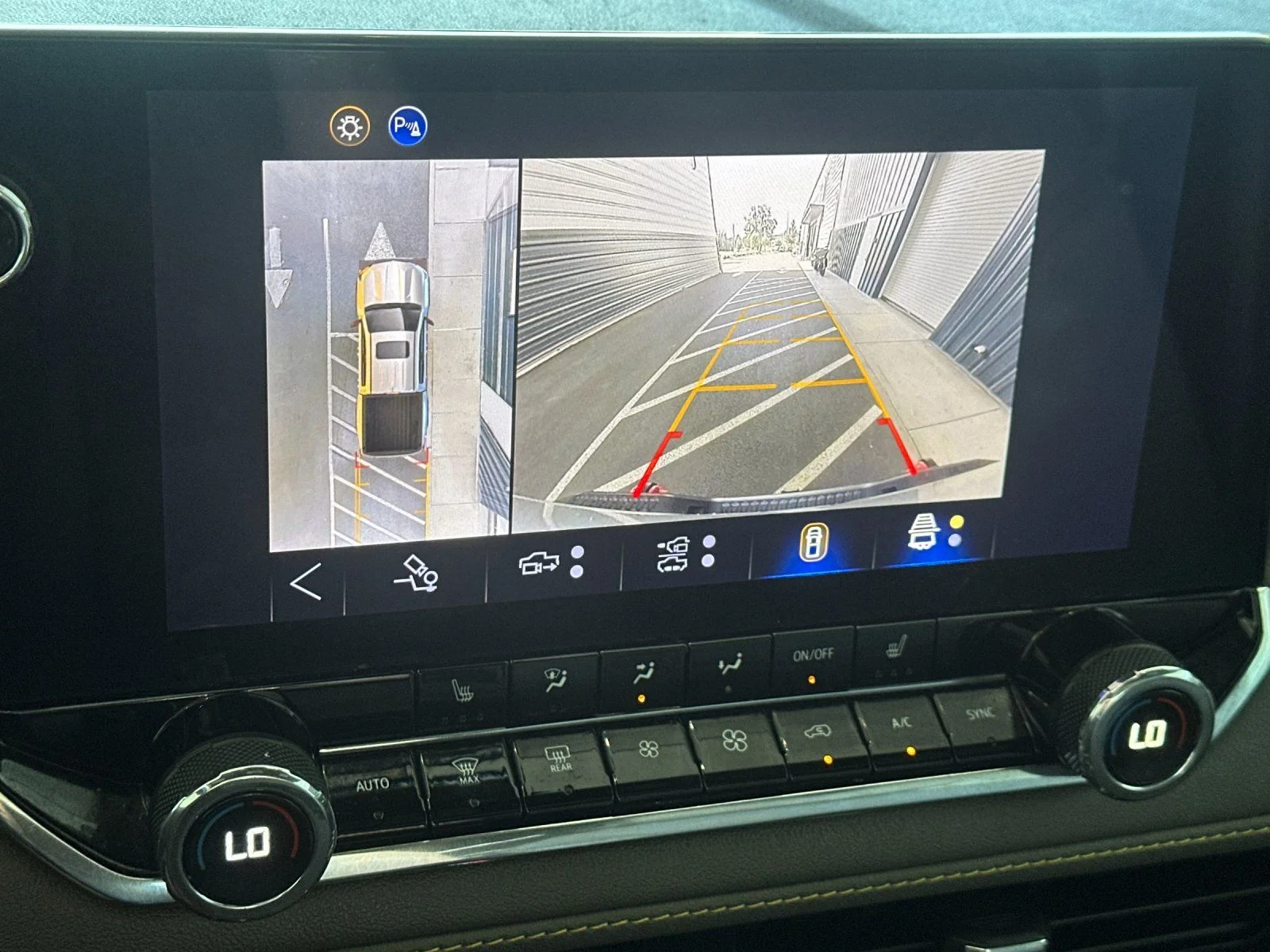Used 2024 Gray Chevrolet ZR2 image 20