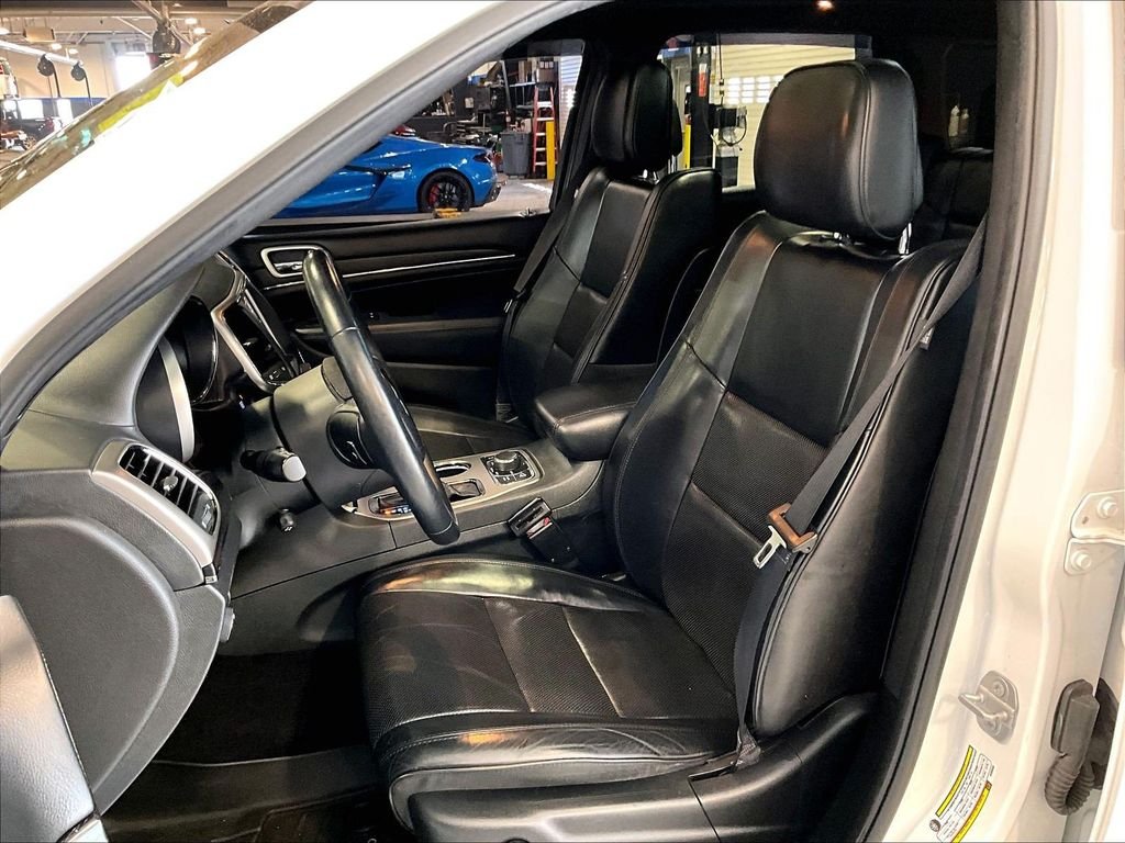 Used 2018 White Jeep Overland image 10