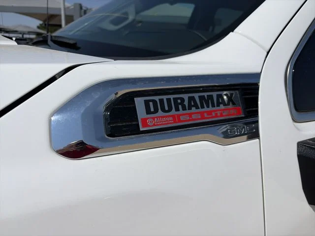 Used 2023 White GMC Denali image 3