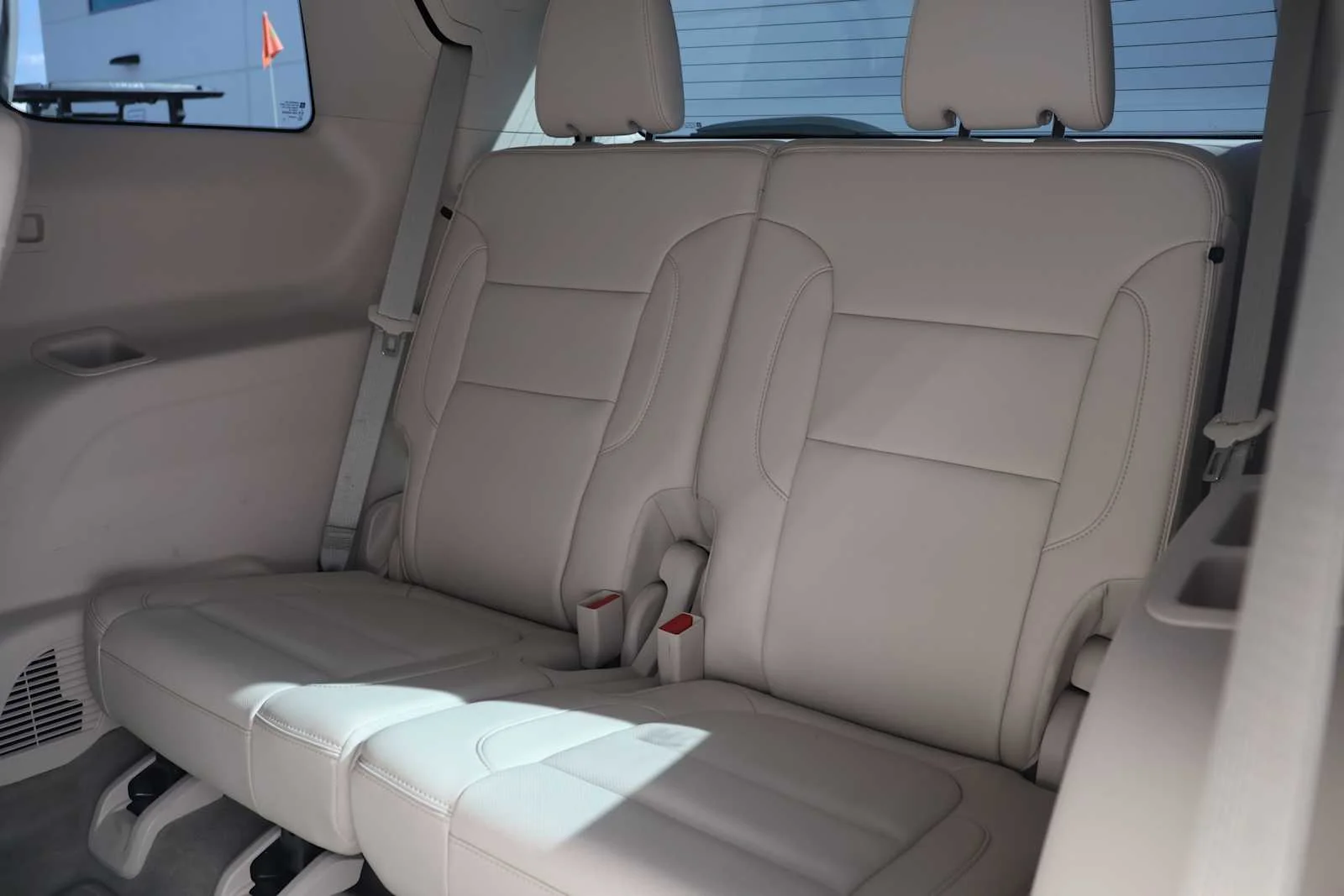 Used 2023 Ebony Twilight Metallic GMC Denali image 23