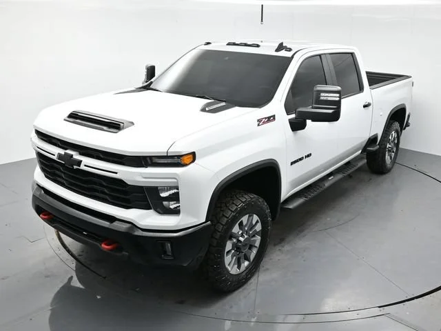 Used 2024 Summit White Chevrolet Custom image 32