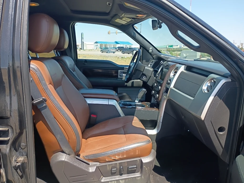 Used 2013 Tuxedo Black Metallic Ford Platinum image 11
