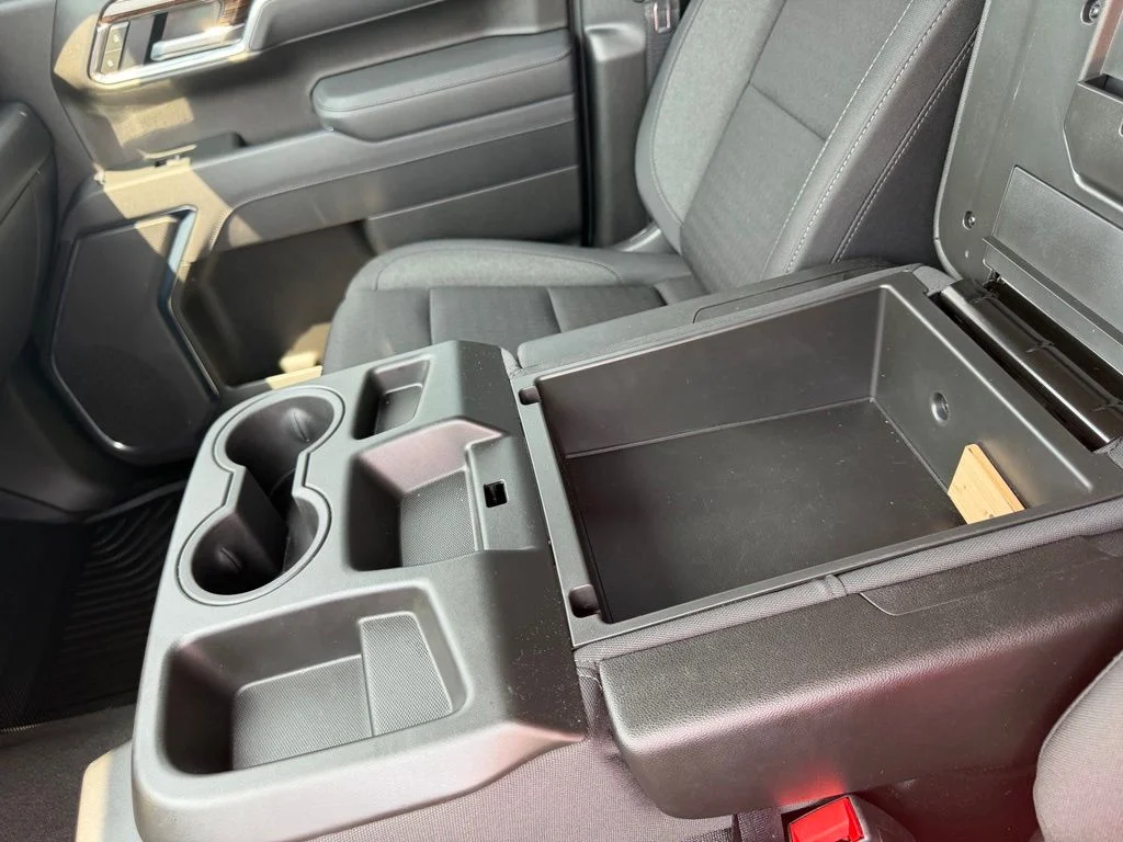 Used 2025 Silver GMC Elevation image 25