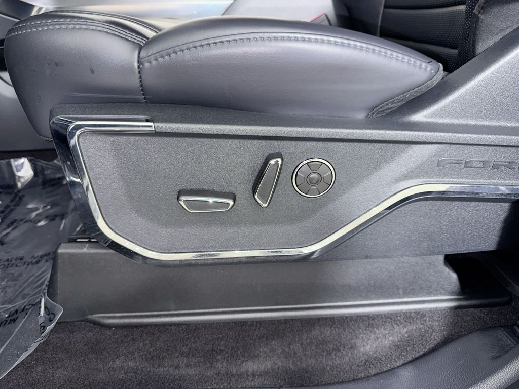 Used 2025 White Ford Platinum image 12