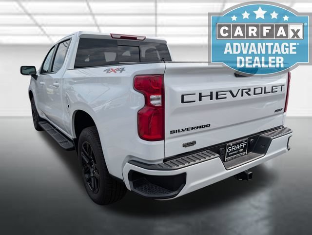 Used 2026 Summit White Chevrolet RST image 2
