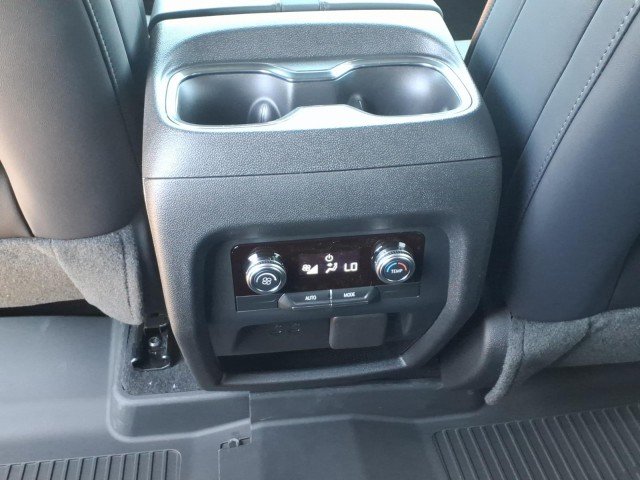 2026 GMC Acadia AT4 - Photo 17