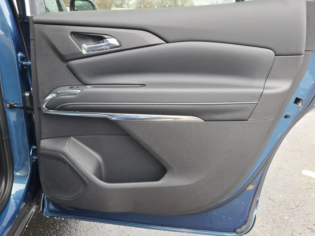 2026 Chevrolet Traverse LT - Photo 11